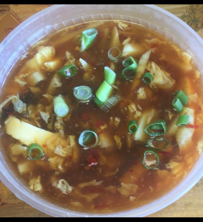 Hot & Sour Soup 酸辣汤