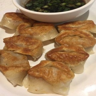5a. Pan Fried Wonton (10) 煎云吞