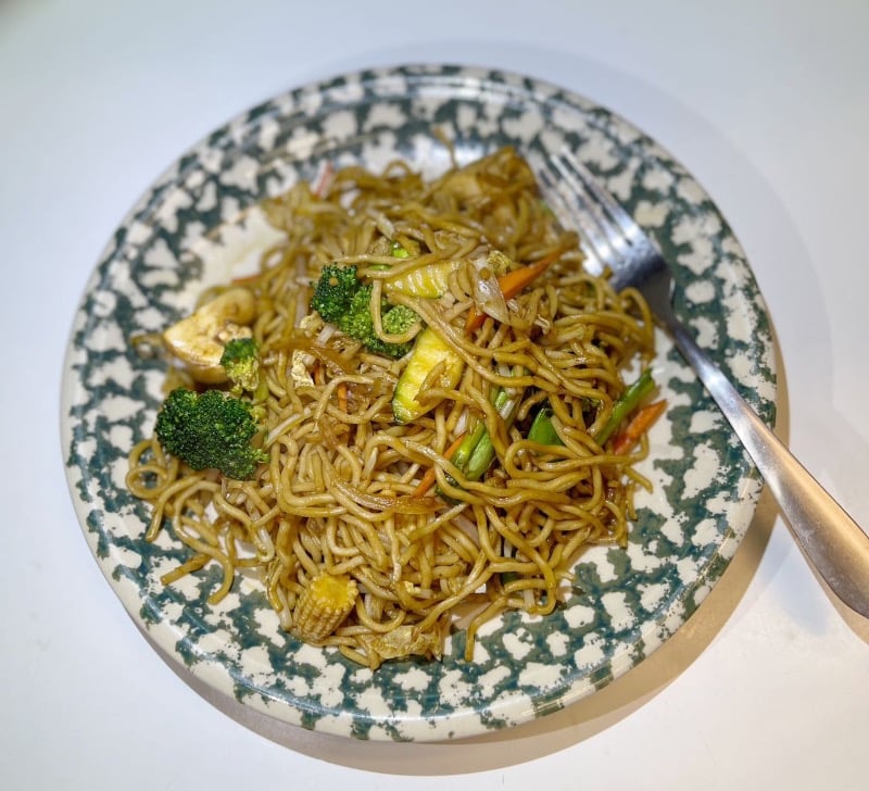 C2. Vegetable Lo Mein