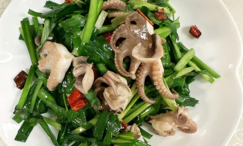 Octopus w. Chinese Chives