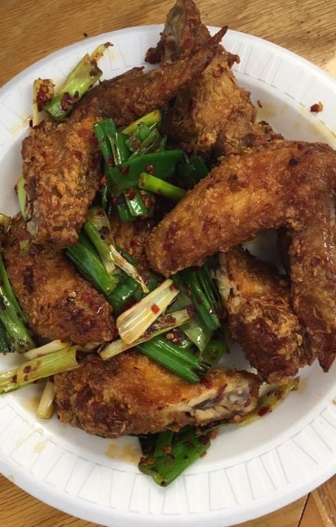 A 8. Spicy Chicken Wing w. Green Onion