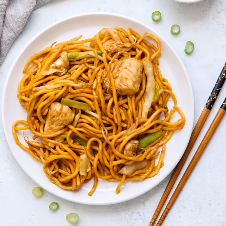 C9. Chicken Lo Mein