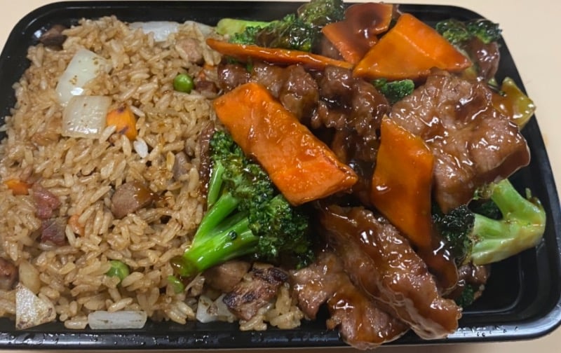 芥兰牛 Beef w. Broccoli