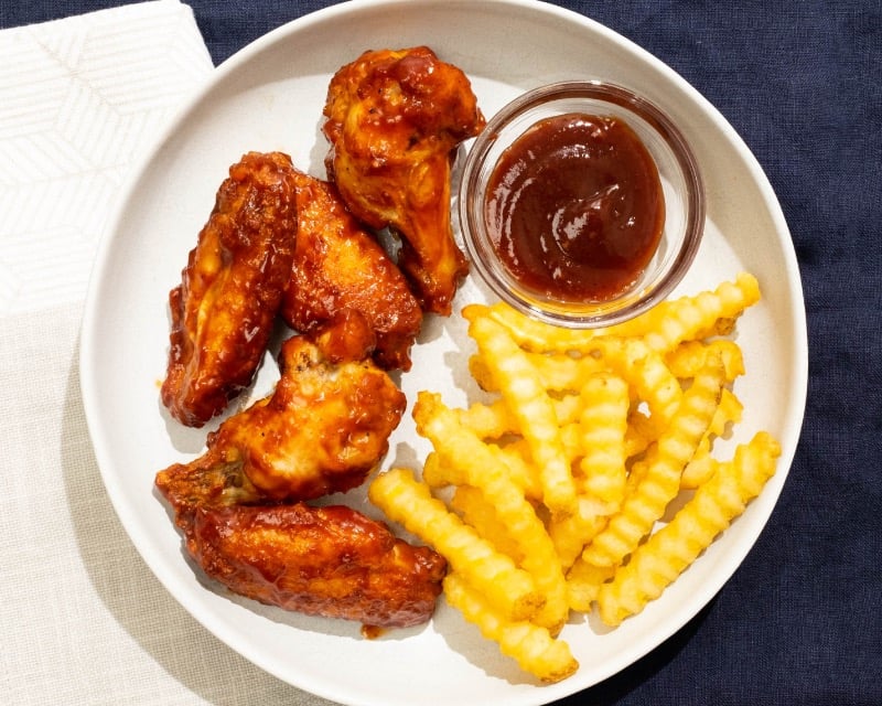 6 wings & Fries & Can Soda