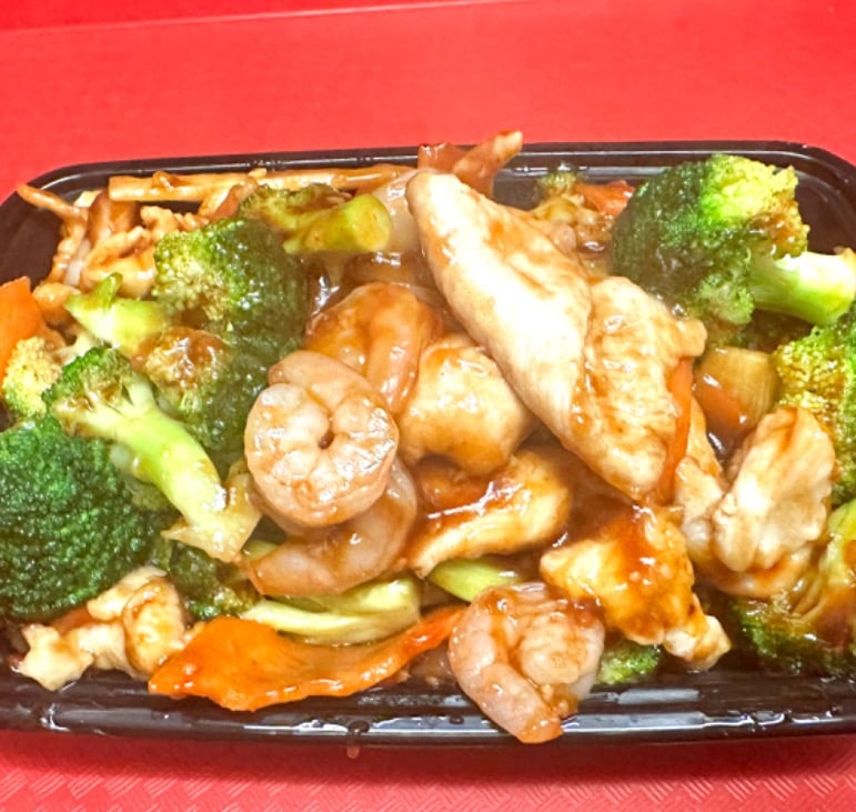 S33. Chicken & Shrimp Broccoli 芥兰鸡虾