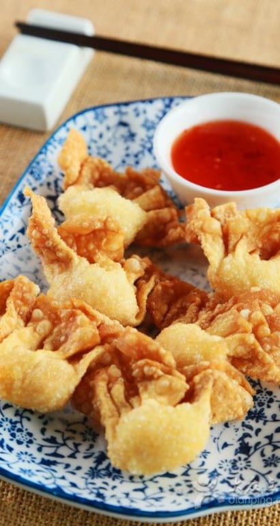 炸蟹角 Fried Crab Puffs (8pc)