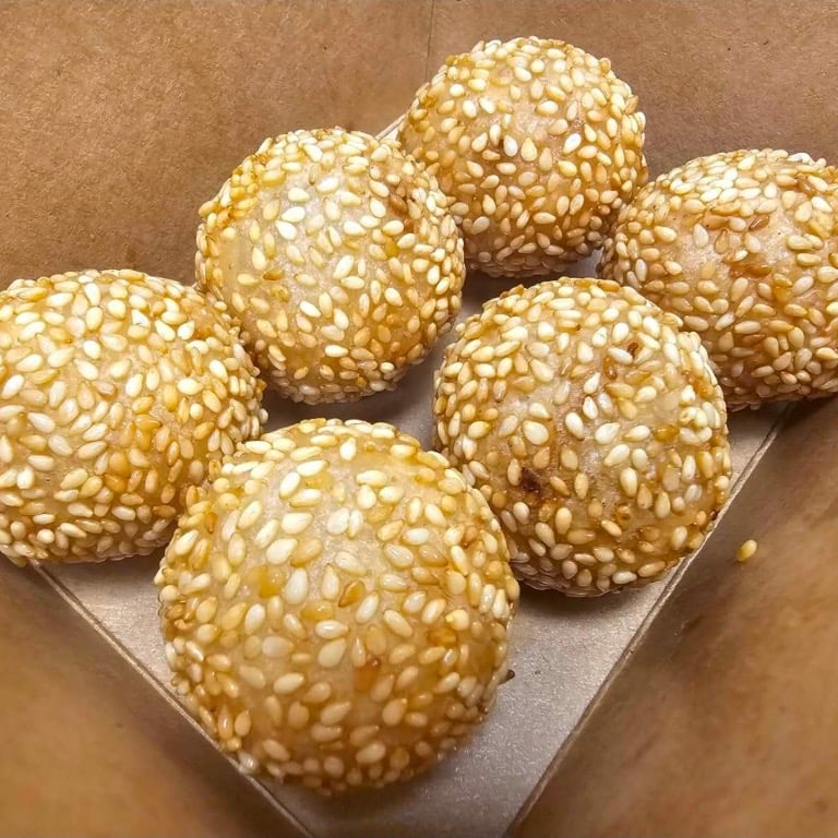 Sesame Ball (6pc) (Buy 1, get 1 free)