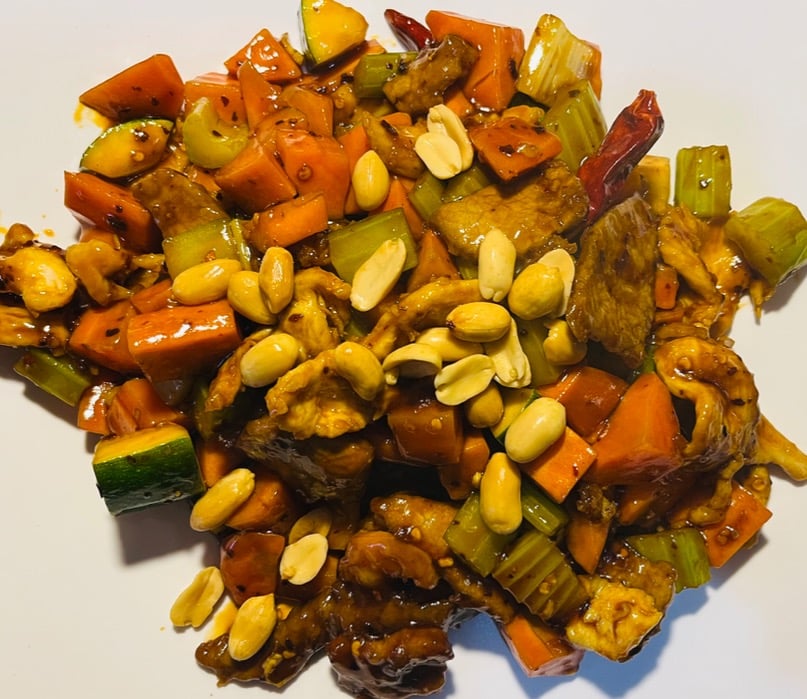 B7. Kung Pao Beef 宫保牛