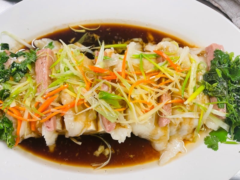 3. 巧妇豆腐鱼 Steamed Fish w. Tofu
