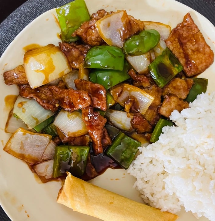 B6. Green Pepper Beef Steak 青椒牛