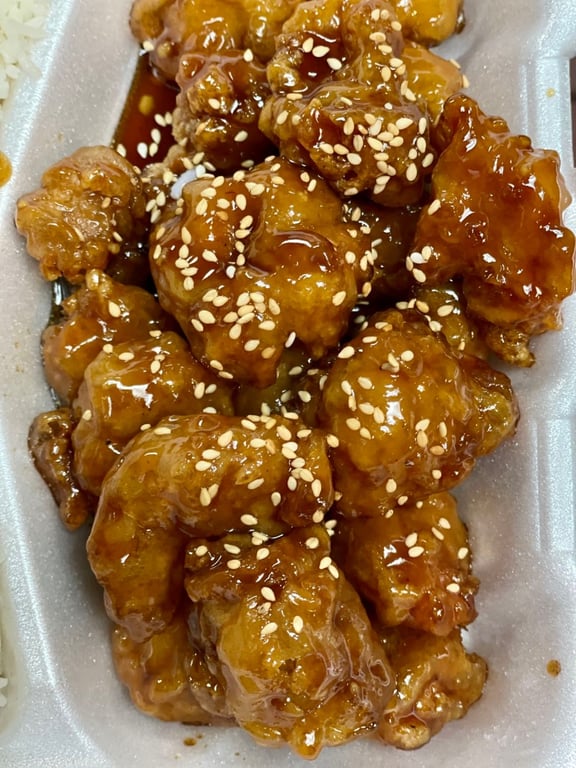 C9. Sesame Chicken 芝麻鸡