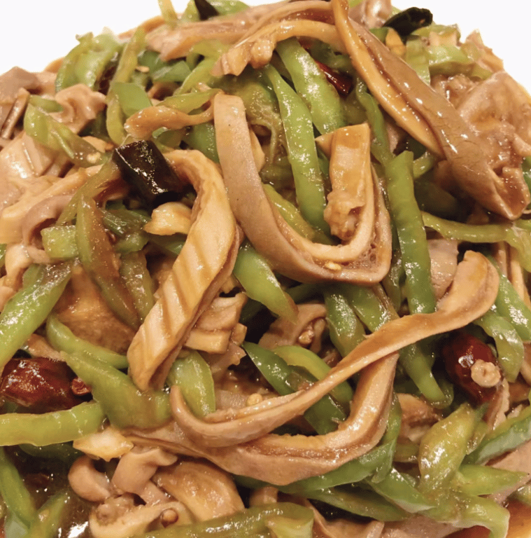 16. Shredded Pork Tripe with Hot Green Pepper 尖椒肚丝