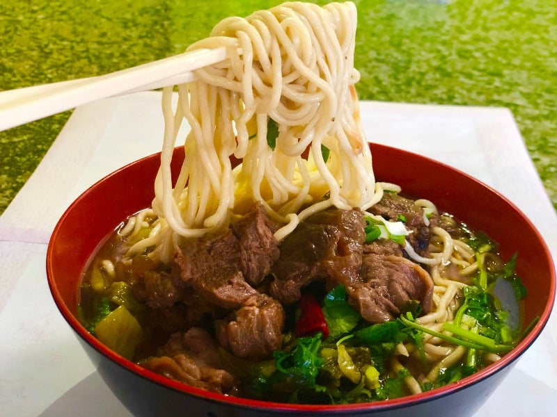 16. 红烧牛肉面 Beef Brisket Noodle