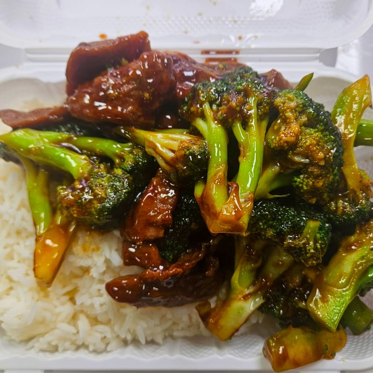 C16. Beef w. Broccoli