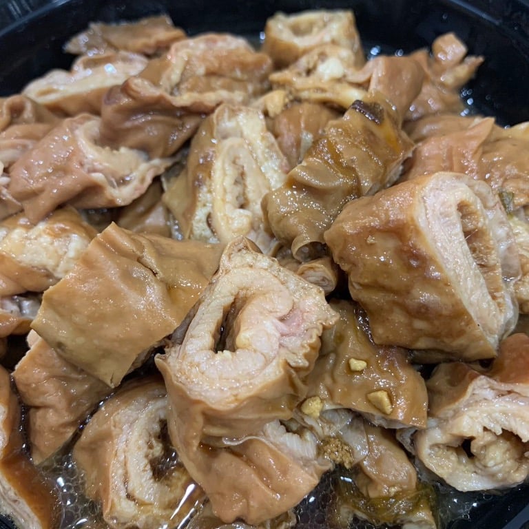 卤水大肠 Marinated Pork Intestine