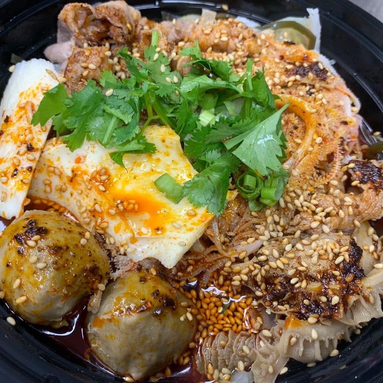 2. 牛羊肉麻辣烫 Beef & Lamb Combo Hot Pot
