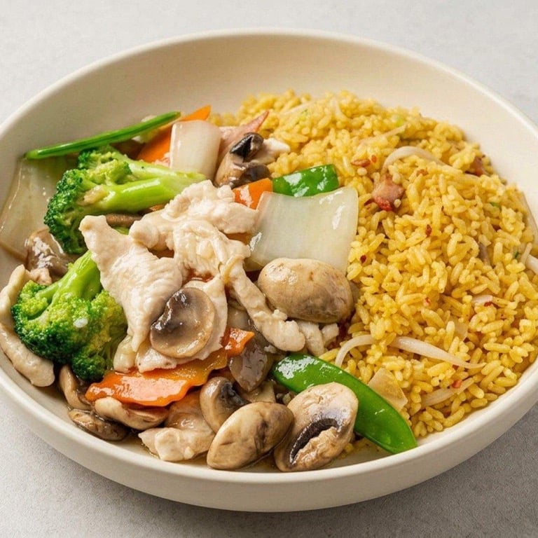 C 2. Moo Goo Gai Pan 蘑菇鸡片