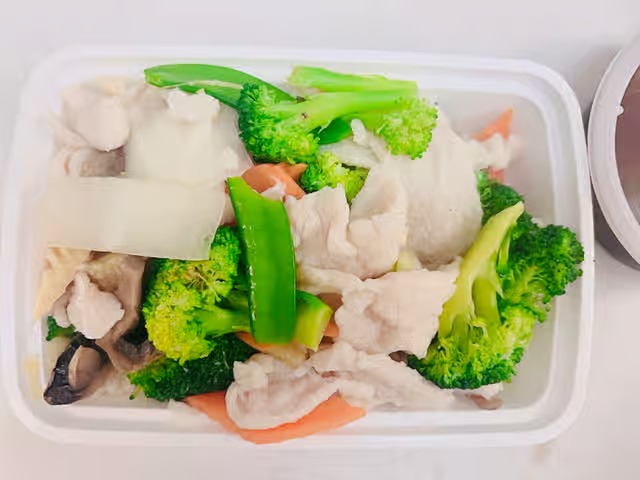 Chicken with Mixed Vege 蒸什菜鸡