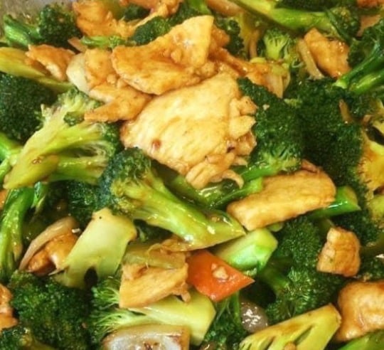 Chicken w/ Broccoli