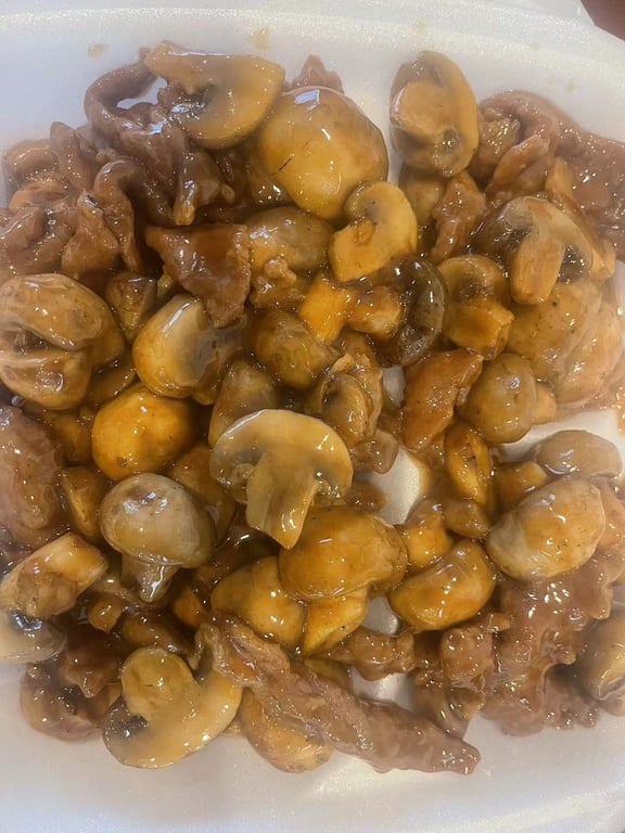 L34. 蘑菇牛<br>Beef with Mushroom