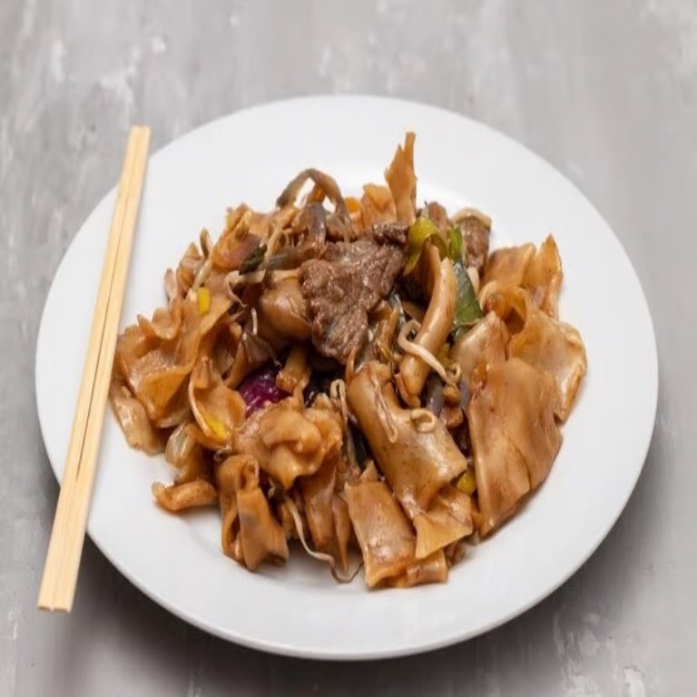 干炒牛河 Beef Chow Fun