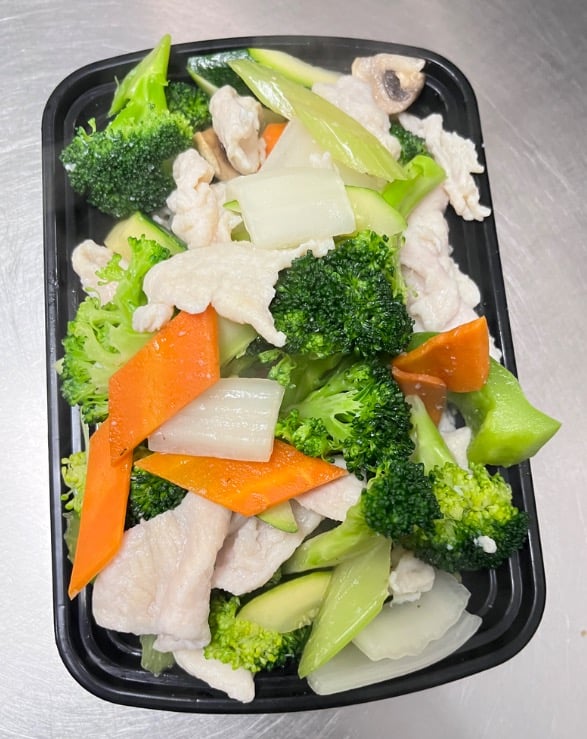 D3. Steamed Chicken w. Mixed Vegs