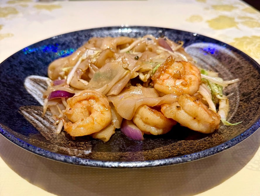 102. Chow Fun w. Shrimp