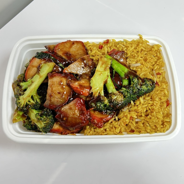 C25. Roast Pork w. Broccoli