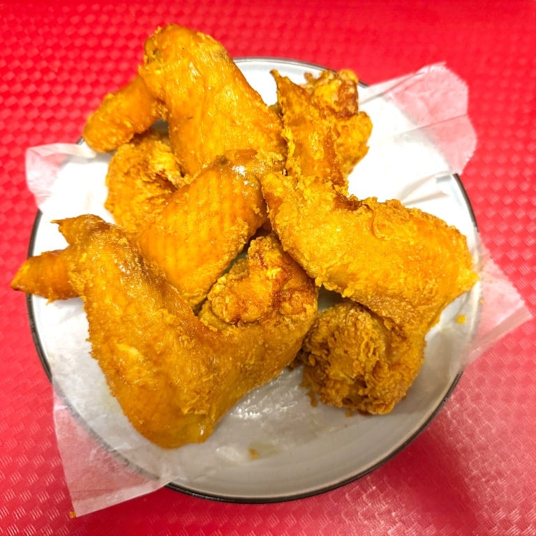2. Fried Chicken Wings (4) 炸鸡翅