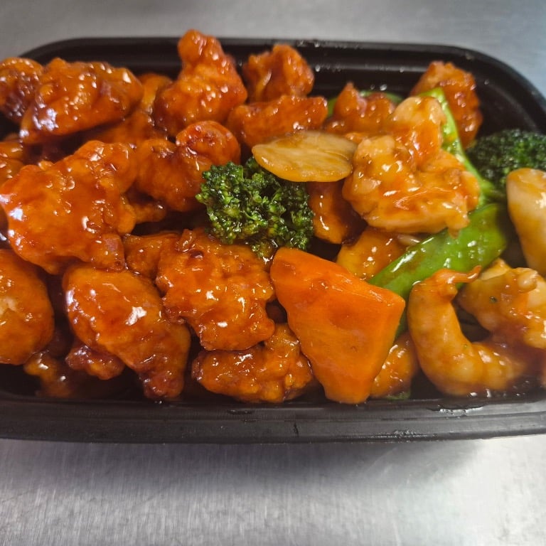 304. Dragon & Phoenix