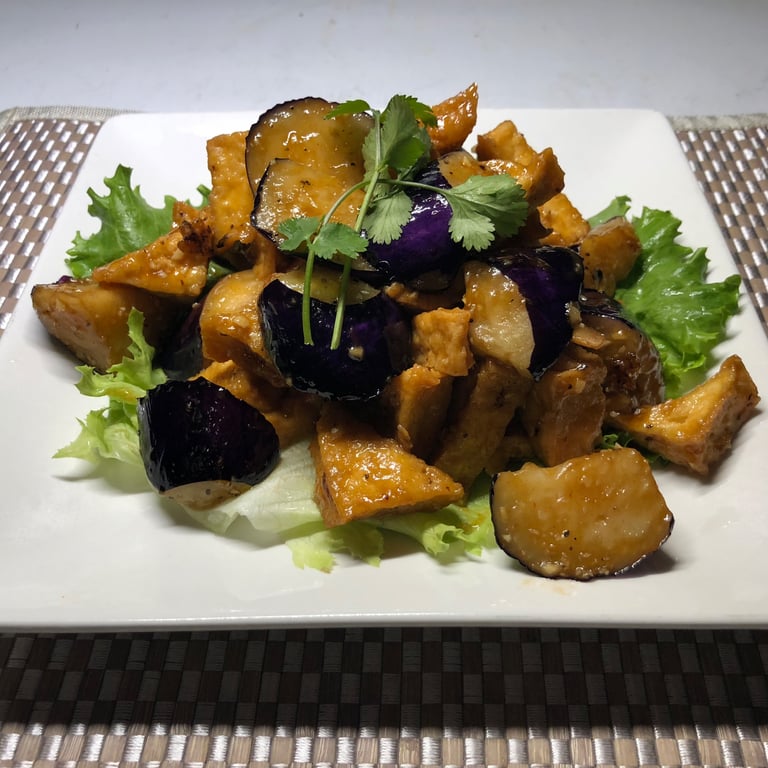 6. Garlic Eggplant w. Tofu (Vegetarian)