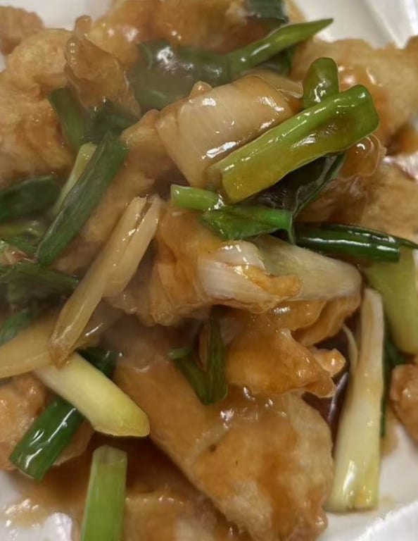 35. Fish Fillet w. Scallions & Ginger Sauce