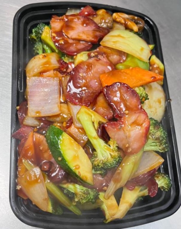 C29. Roast Pork w. Garlic Sauce
