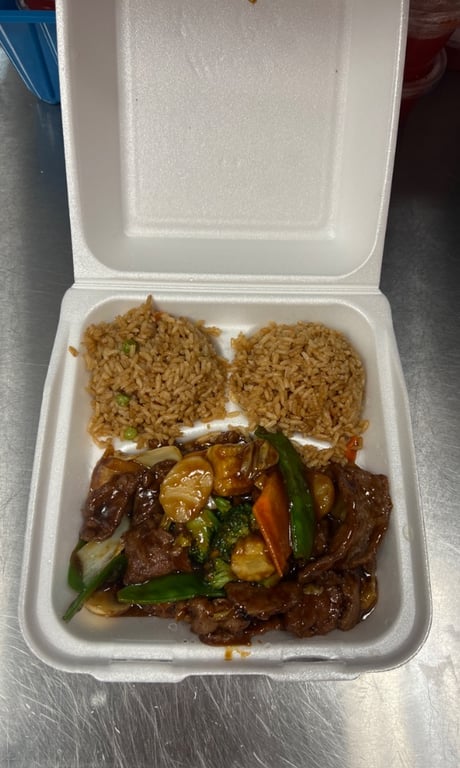 LB6. Beef w. Mixed Vegetables 什菜牛