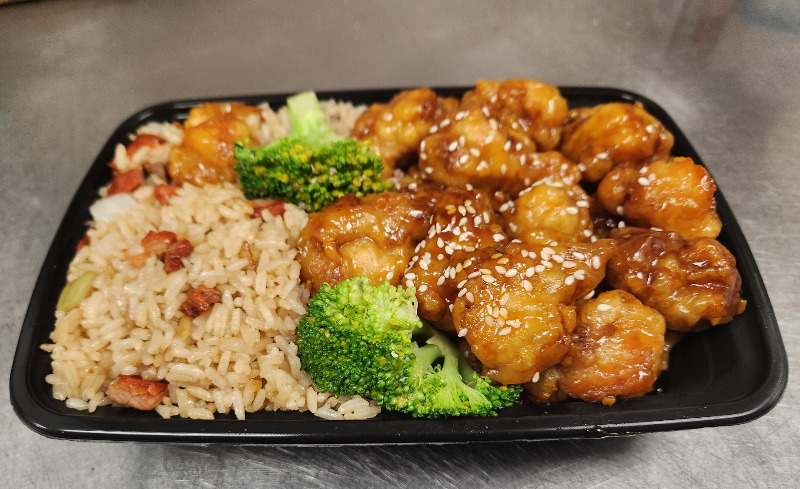 D12. Sesame Chicken 芝麻鸡
