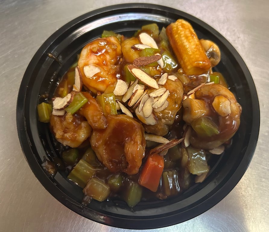 杏仁虾  <br> Shrimp Almond Ding