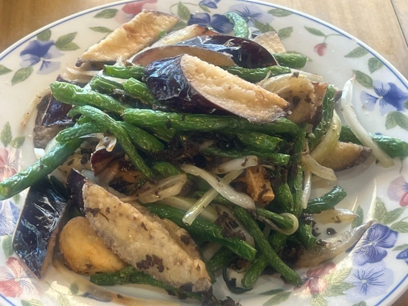 干煸双鲜 Green Beans Sautéed w/ Eggplant