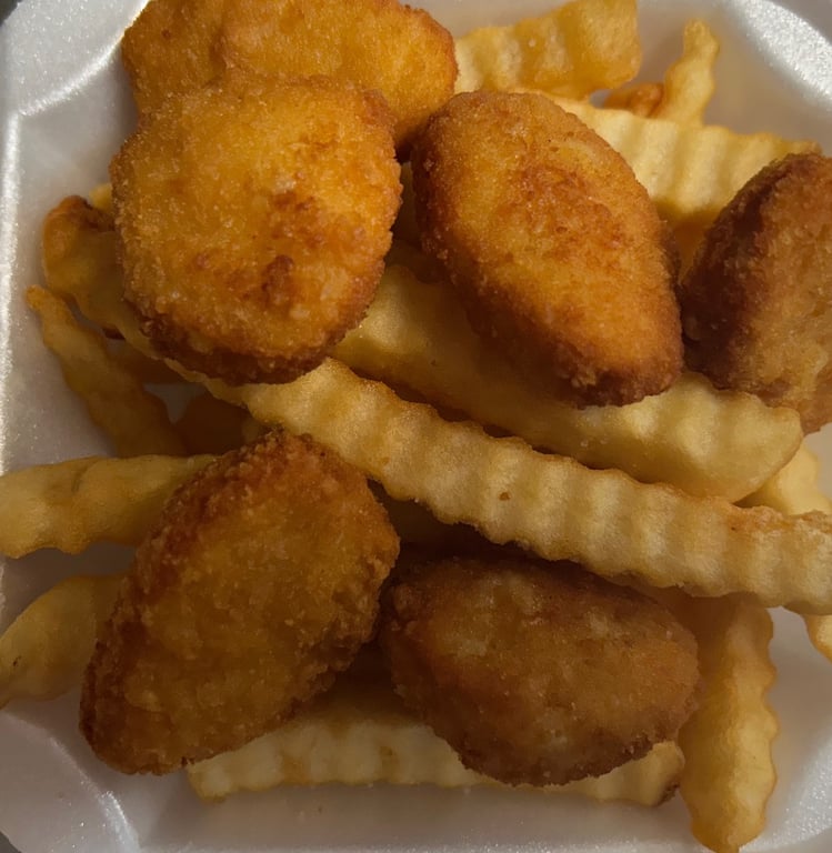 Chicken Nuggets (6pcs) with French Fries