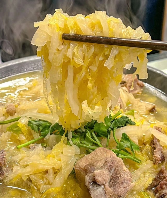6. 酸菜炖排骨 Stewed Pickled Cabbage w/ Pork Ribs