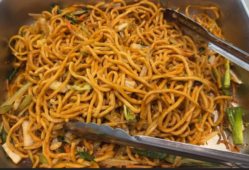 18. Vegetable Lo Mein 菜捞面