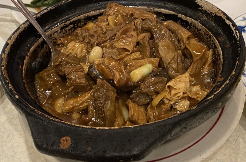 【B】枝竹牛腩煲 Beef Stew with Bean Curd