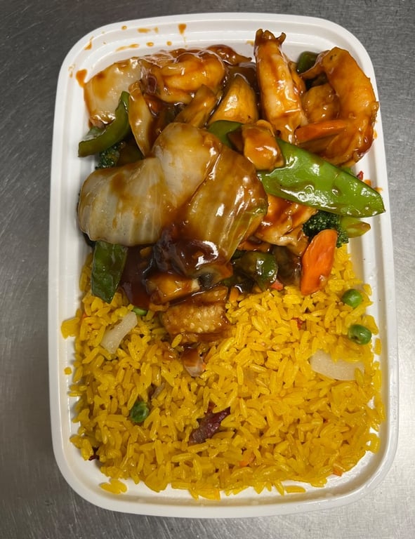 C15. Shrimp w. Mixed Vegetable 杂菜虾