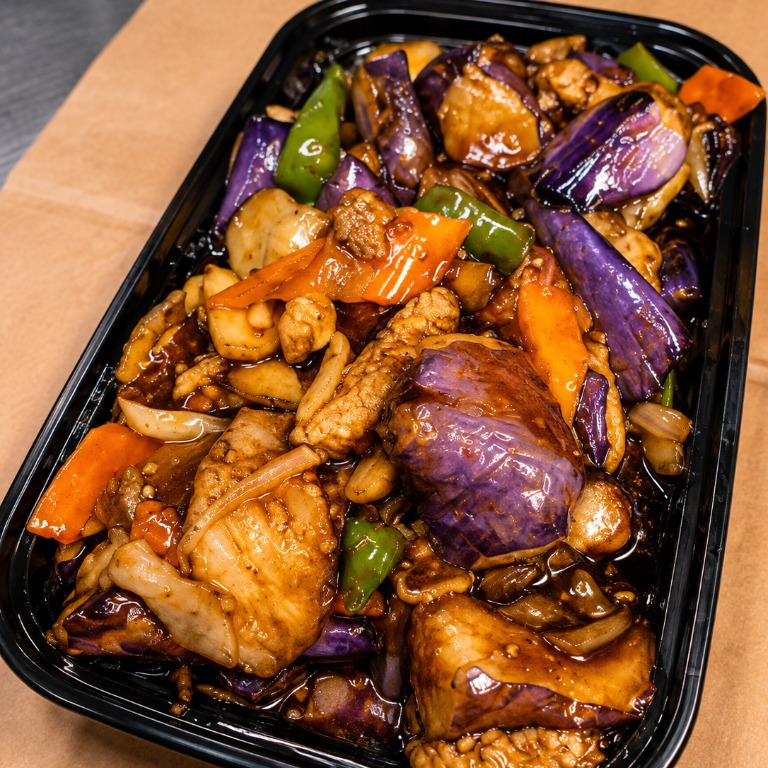 V4. Eggplant with Garlic Sauce 鱼香茄子