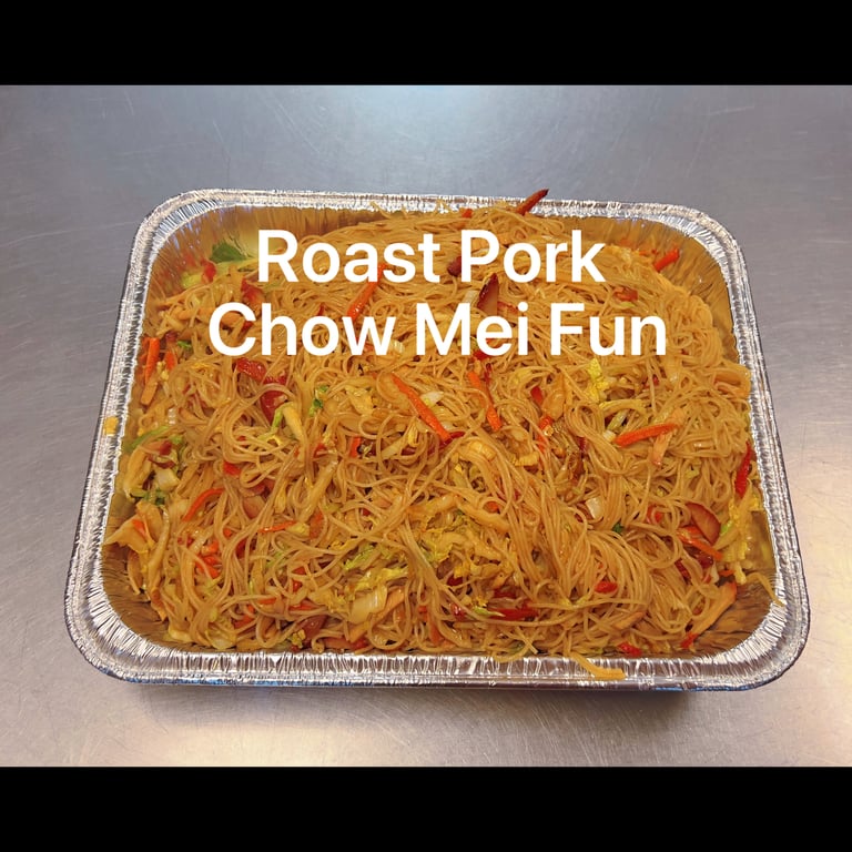 4. Roast Pork Lo Mein /Mei fun Party Tray 叉烧捞面/米粉派对盘