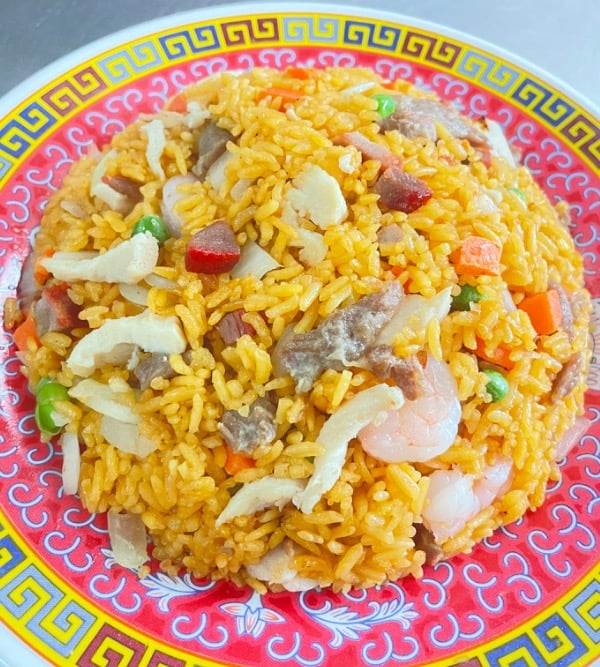 #50. (大) 本楼炒饭  <br>House Specials Fried Rice