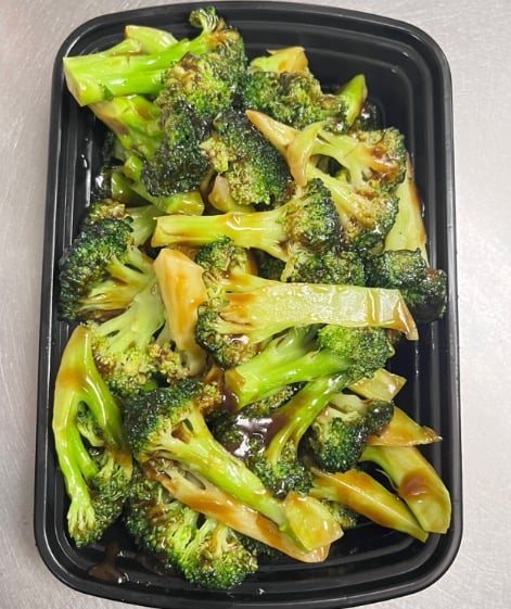 C6. Broccoli w. Brown Sauce
