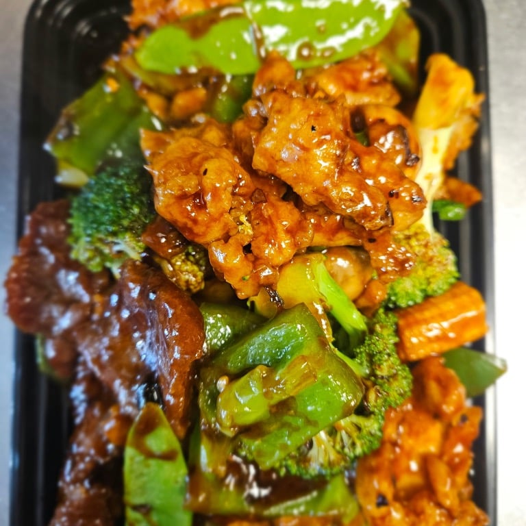 S11. Hunan Beef & Chicken