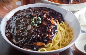 Jajangmyeon( black bean noodle) 炸酱面