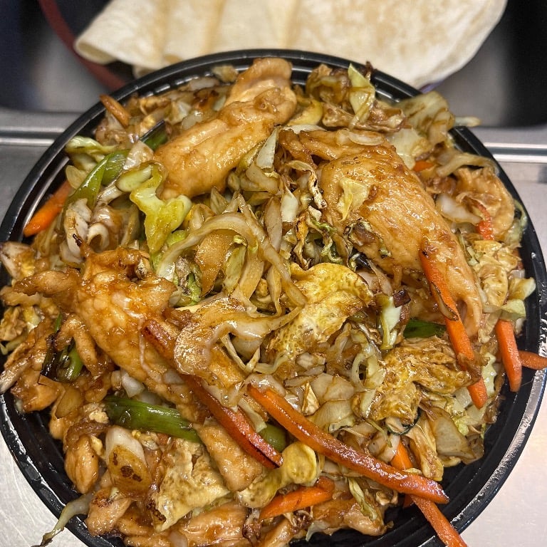 C08. Moo Shu Chicken w. 4 Pancakes
