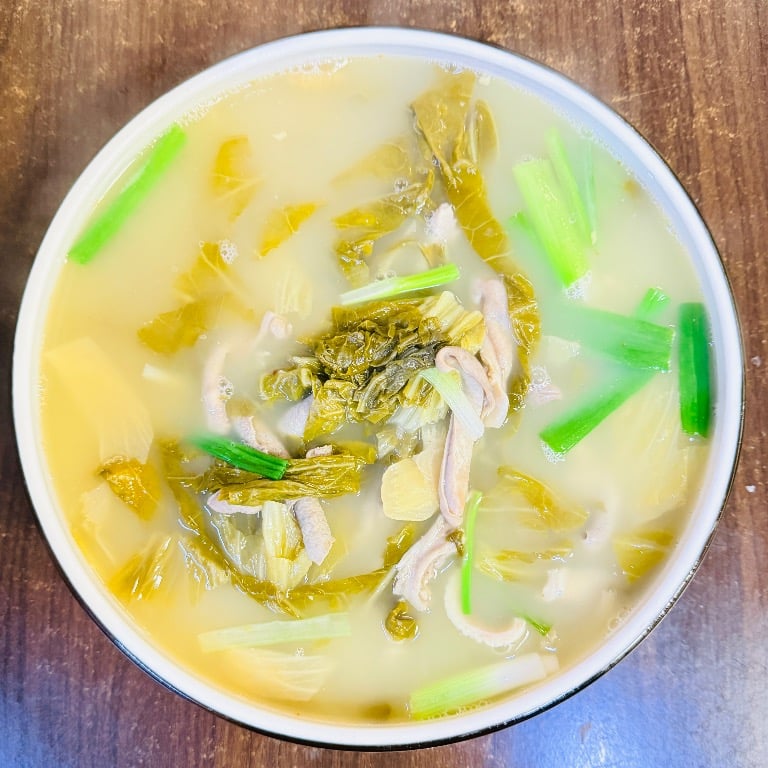 猪肚酸菜汤 Pickled Mustard Greens Pork Stomach Soup